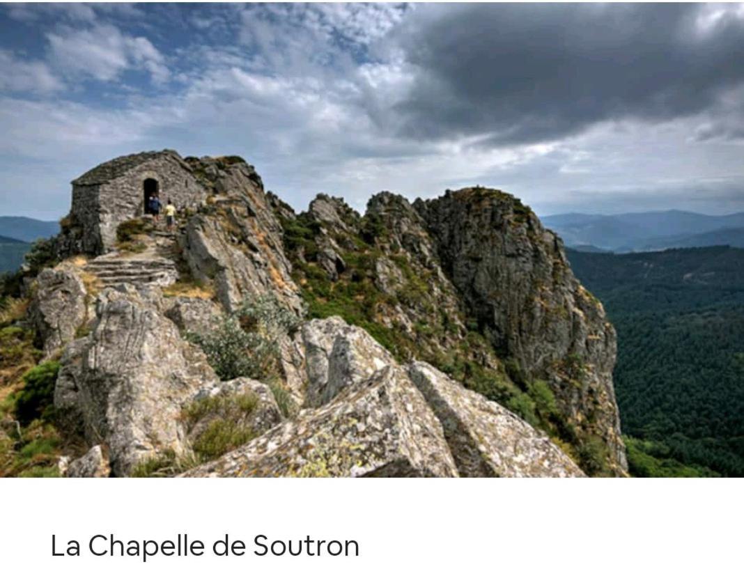 Gite Le Gravier En Haut De Villa Proche De La Dolce Via Arcens Exterior photo